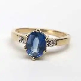 14 kt zlatý prsten se spinelem