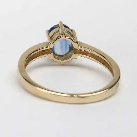 14 kt zlatý prsten se spinelem