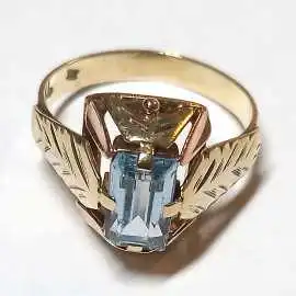 14 kt zlatý prsten s topazem