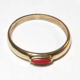 14 kt zlatý prsten s mořským korálem