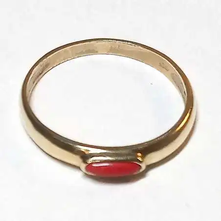 14 kt zlatý prsten s mořským korálem