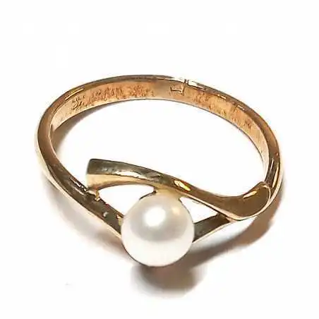 14 kt zlatý prsten s perlou