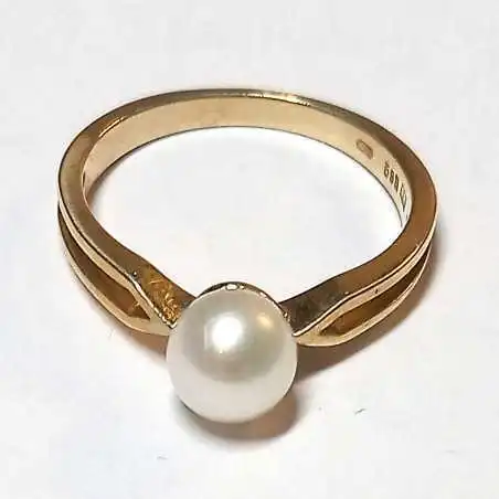 14 kt zlatý prsten s perlou