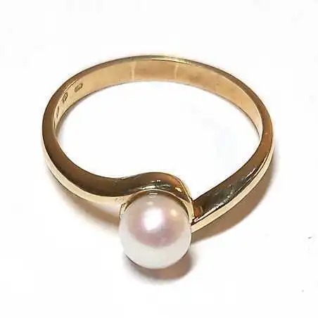 14 kt zlatý prsten s perlou