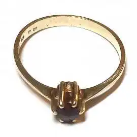 14 kt zlatý prsten s českým granátem