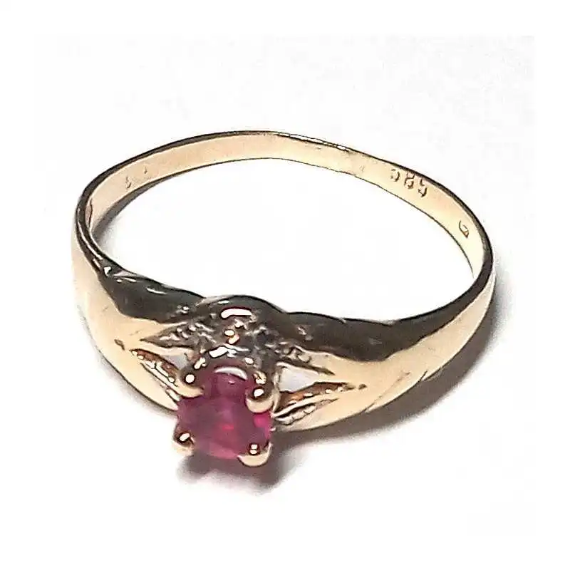 14 kt zlatý prsten se zirkonem