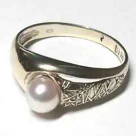 14 kt zlatý prsten s perlou