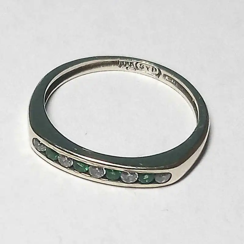 14 kt zlatý prsten se zirkony