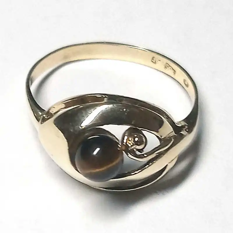 14 kt zlatý prsten s tygřím okem