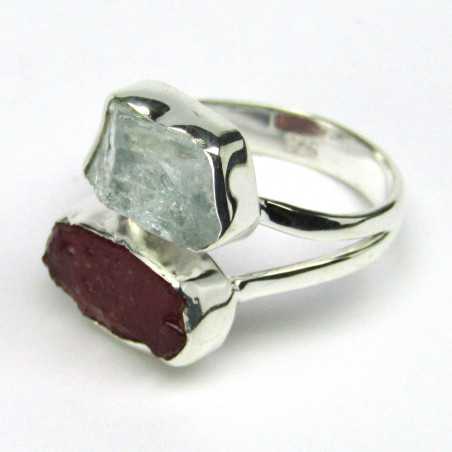 Stříbrný prsten s akvamarínem a granátem