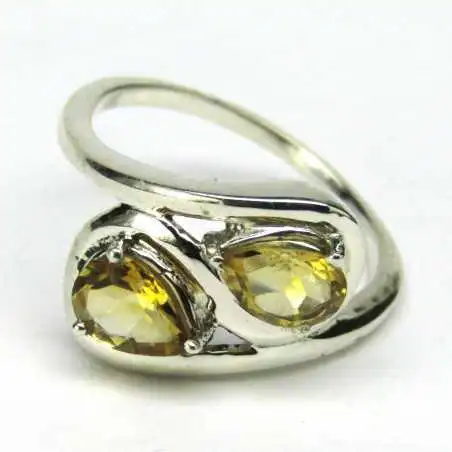 Stříbrný prsten s citrínem