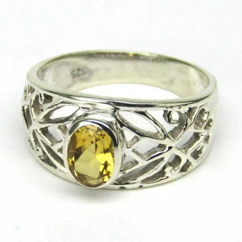 Stříbrný prsten s citrínem