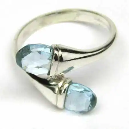 Stříbrný prsten s topazem