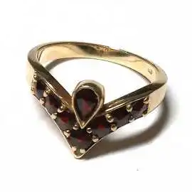 14 kt zlatý prsten s českými granáty