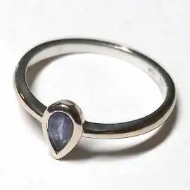 14 kt zlatý prsten s iolitem