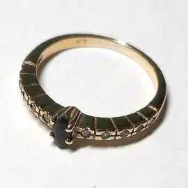 14 kt zlatý prsten s českým granátem