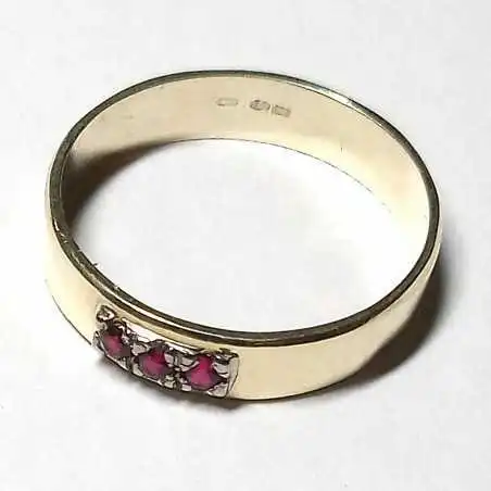14 kt zlatý prsten s rubíny