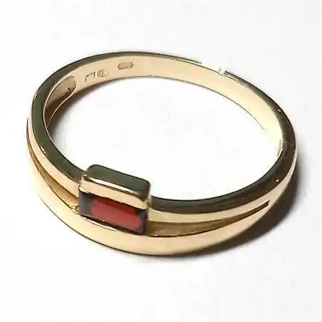 14 kt zlatý prsten s almandínem