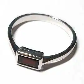 14 kt zlatý prsten s almandínem