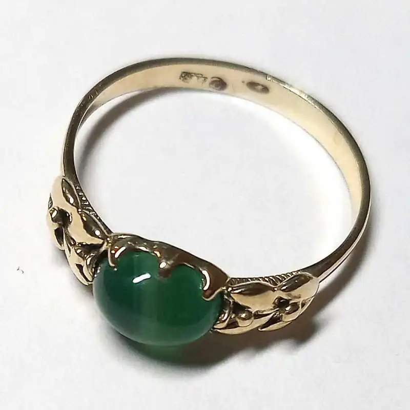 14 kt zlatý prsten s onyxem