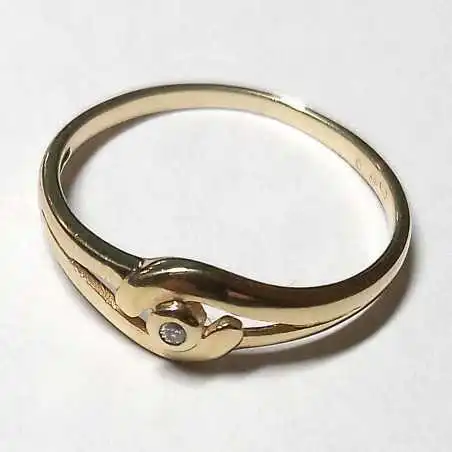 14 kt zlatý prsten s briliantem 0.05 kt