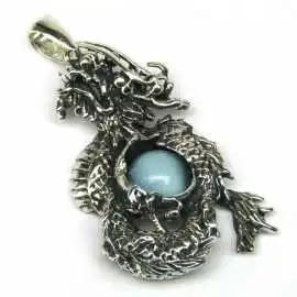 Stříbrný přívěsek s angelitem