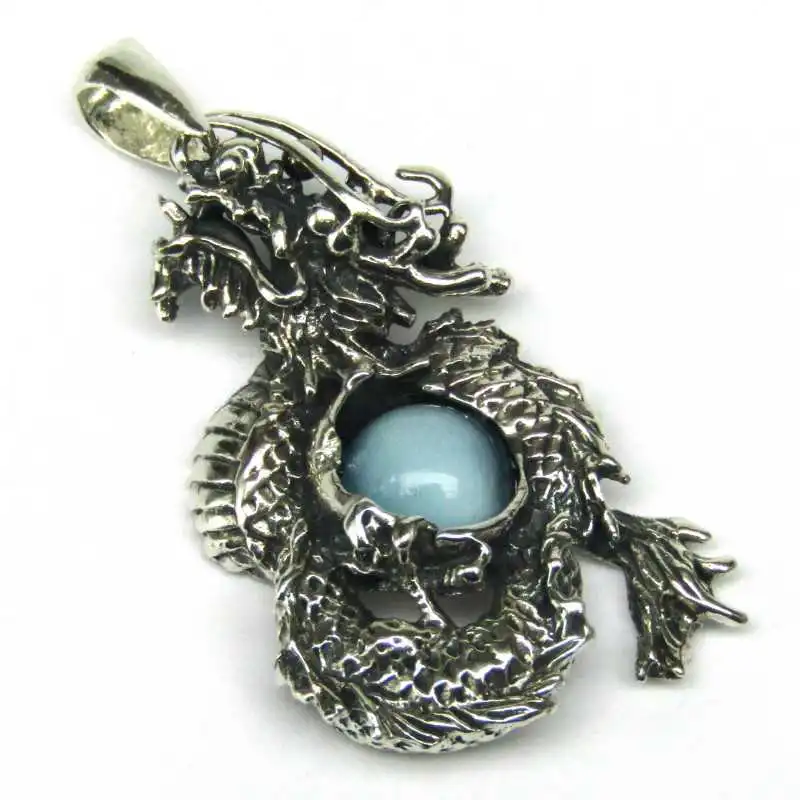 Stříbrný přívěsek s angelitem