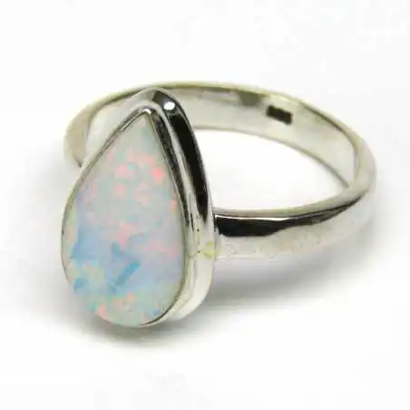 Stříbrný prsten s opálem