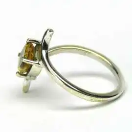 Stříbrný prsten s citrínem