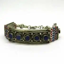 Náramek s drahými kameny z Peru