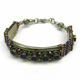 Náramek s drahými kameny z Peru