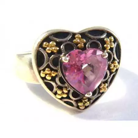 Stříbrný prsten s růžovým topazem