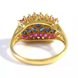 Luxusní zlatý prsten se safíry a rubíny