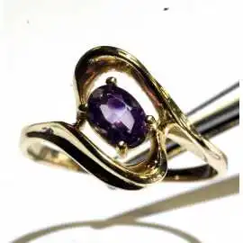 14 kt zlatý prsten s ametystem