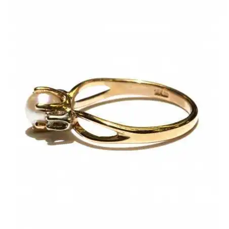 14 kt zlatý prsten s perlou a brilianty