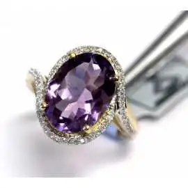 14 kt zlatý prsten s ametystem a brilianty s certifikátem IGI
