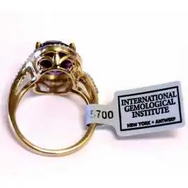 14 kt zlatý prsten s ametystem a brilianty s certifikátem IGI