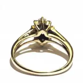 14 kt zlatý prsten se safírem a brilianty