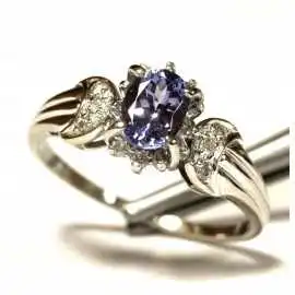 14 kt zlatý prsten s tanzanitem a brilianty