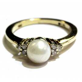 Zlatý prsten s perlou a brilianty