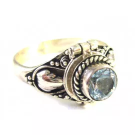 Stříbrný jedový prsten s topazem