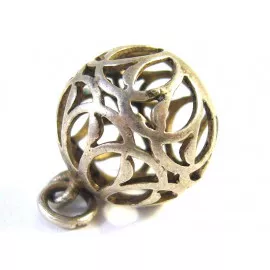 Stříbrný přívěšek koule