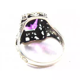 Stříbrný prsten s ametystem