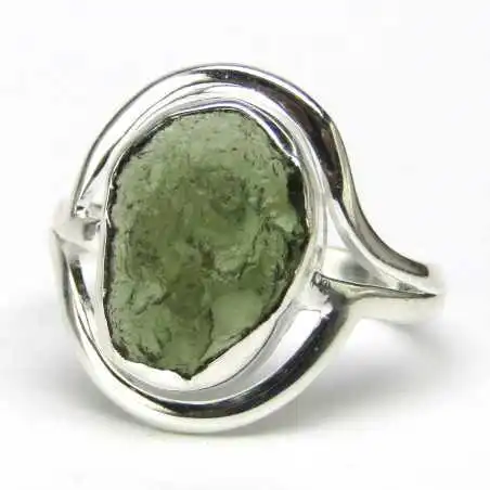 Stříbrný prsten s vltavínem