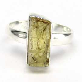 Stříbrný prsten se zlatým topazem