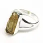 Stříbrný prsten se zlatým topazem