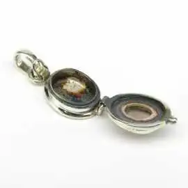 Stříbrný jedový přívěšek s růženínem