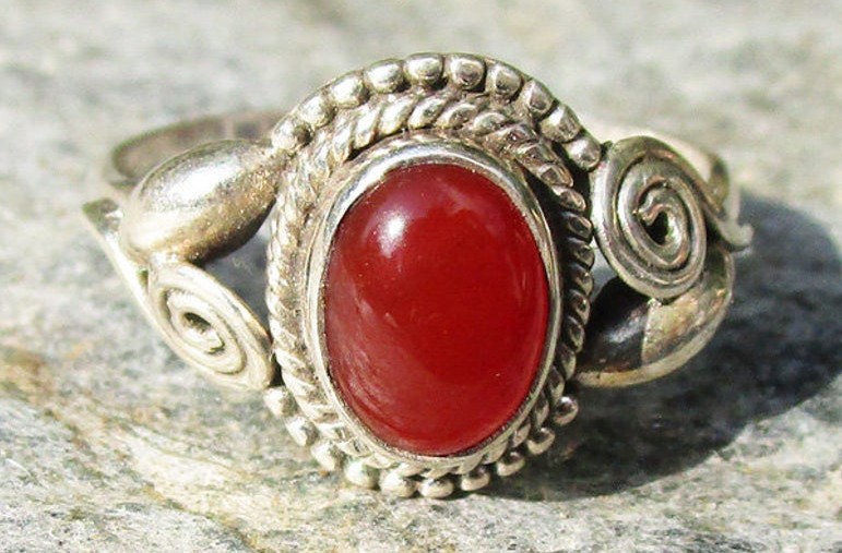 Prsten s karneolem