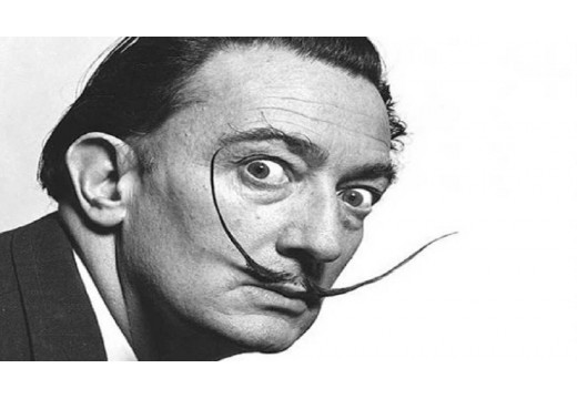 Salvador Dalí je přední představitel surrealismu